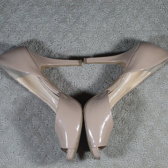 Jessica Simpson Size 9.5 Nude Patent Leather Peep Toe Heels - Picture 3 of 7